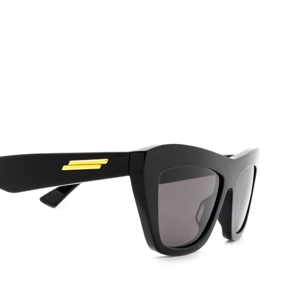 Bottega Veneta Eyewear Cat-Eye Frame Sunglasses - Picture 3 of 10